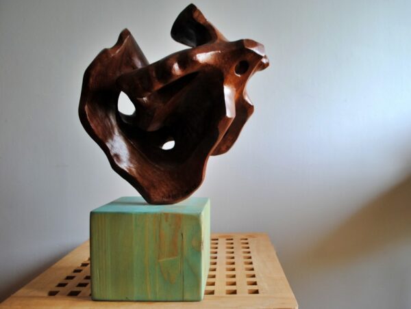 sculpture_coqueta_wood_madera_de_elondo_venta