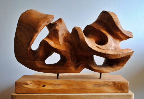 escultura_madera_de_olmo_rene_Roy_Ledgard